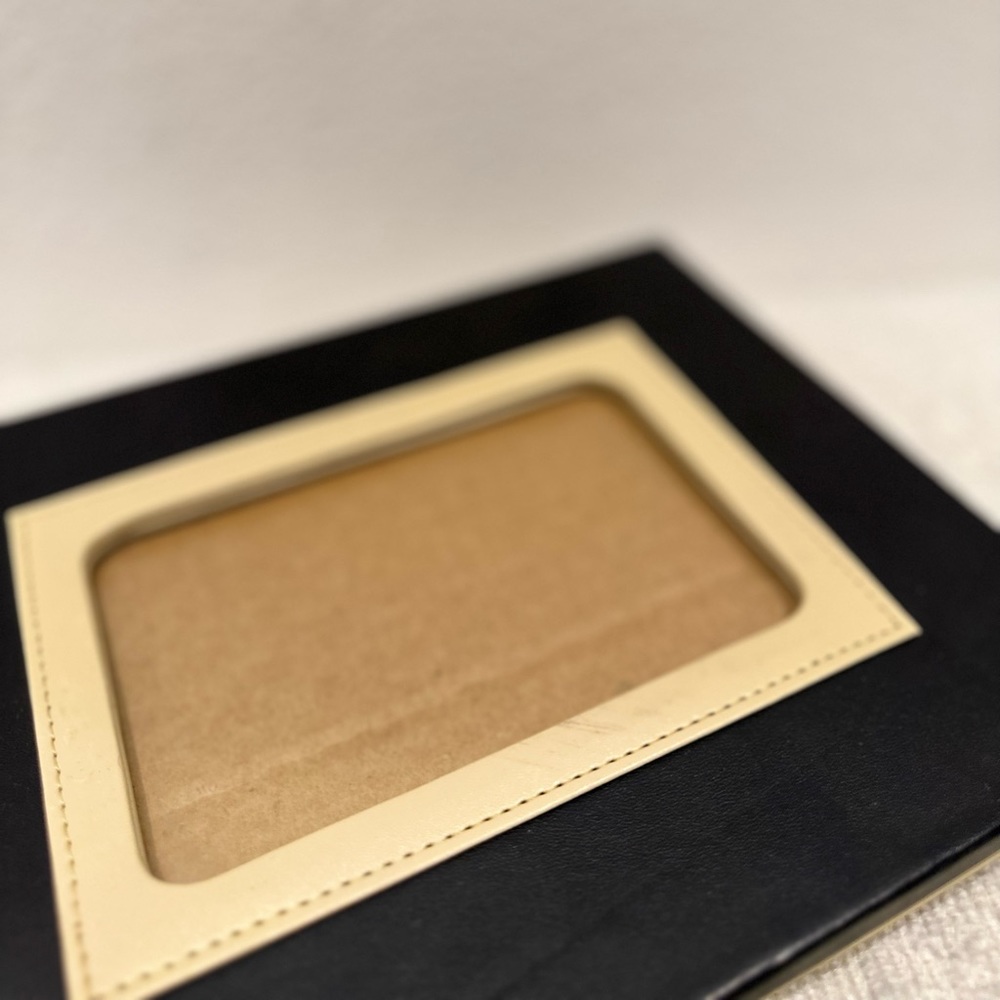 SICURA Picture Frame - Picture 3 of 7